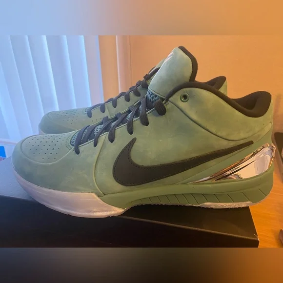 Nike Kobe 4 Protro Girl Dad Men Size 11.5 NEW